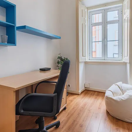 Arroios Base - 2br & Workspace By Lovelystay Lisboa