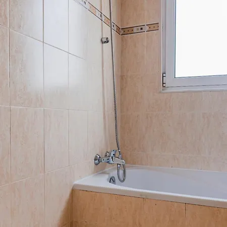 Arroios Base - 2br & Workspace By Lovelystay *